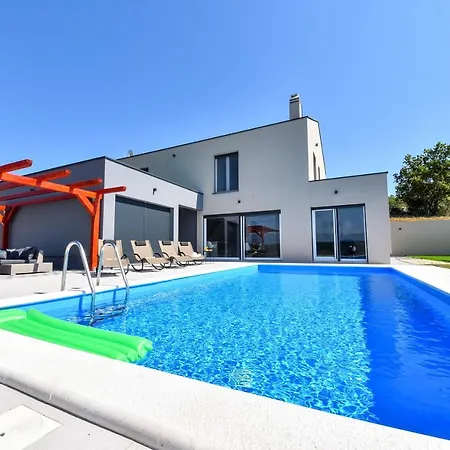 Vila Matak * Ražanac